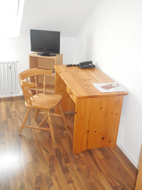 Hotel Garni Am Hechenberg Mainz Rum bild