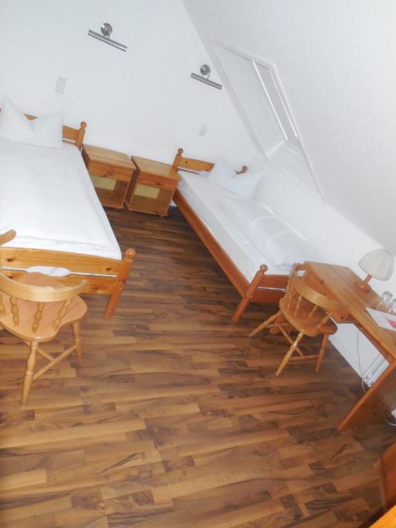 Hotel Garni Am Hechenberg Mainz Rum bild